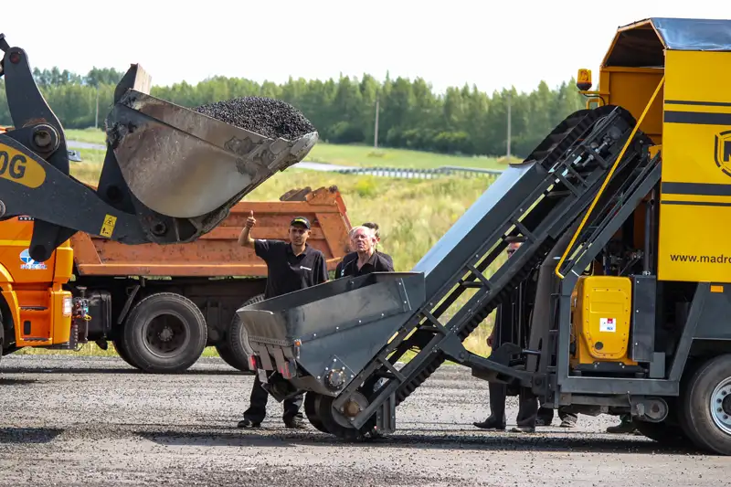 Битумощебнераспределитель