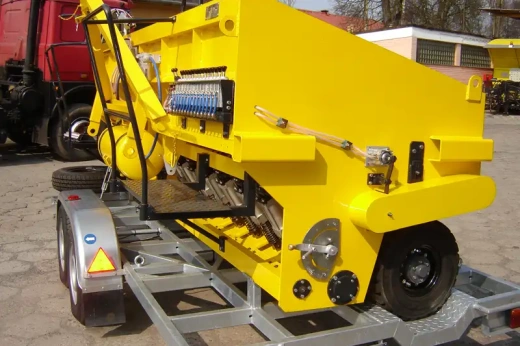 Щебнераспределитель прицепной